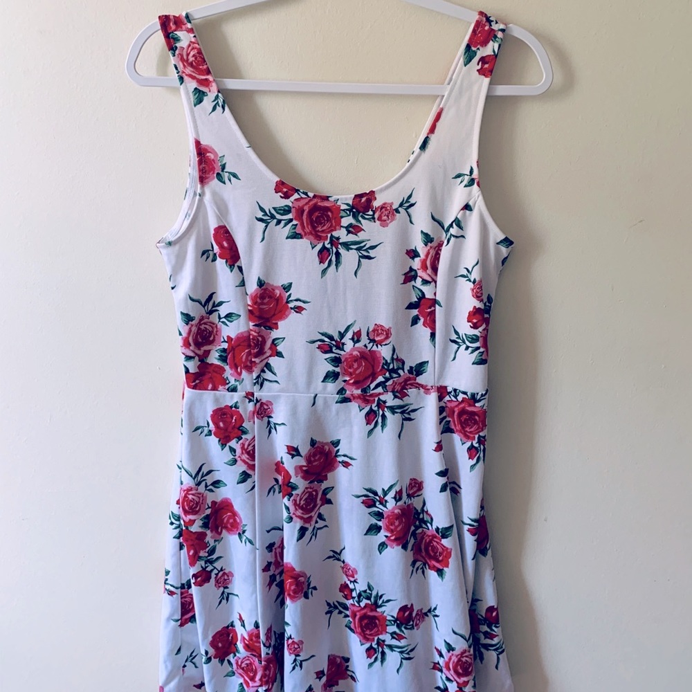 H&M// White Floral Casual Dress